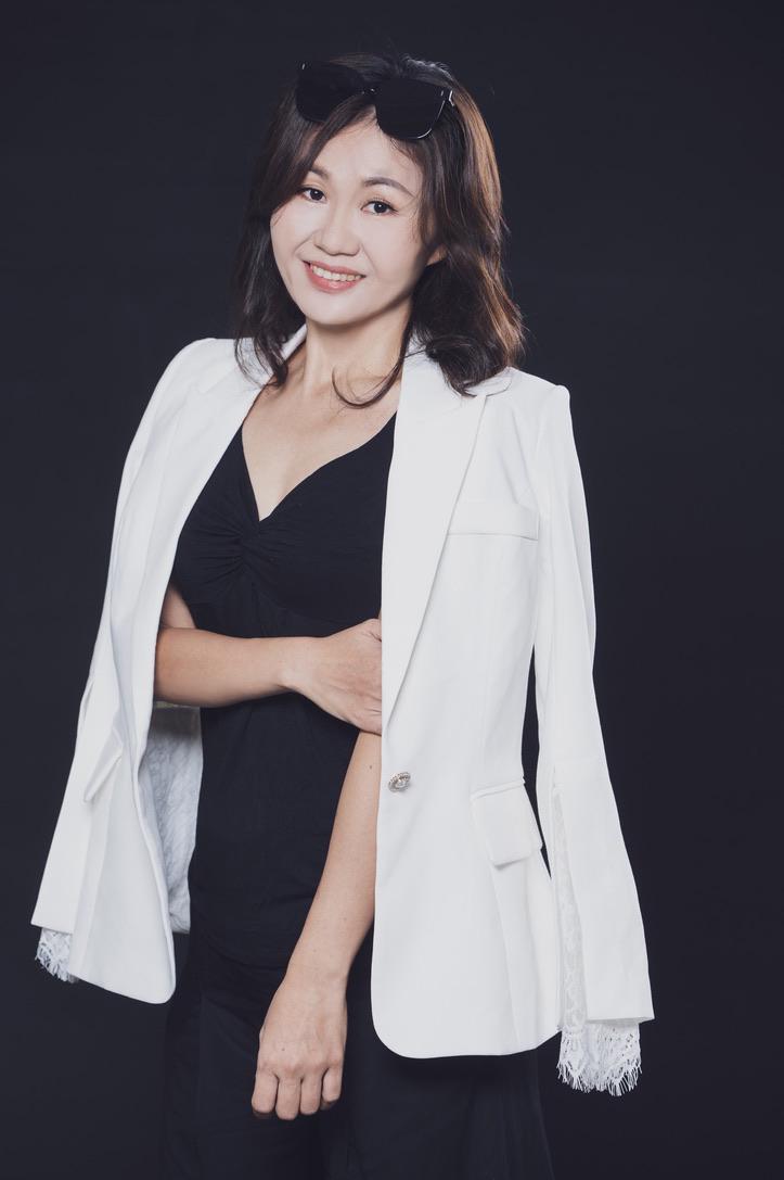 Pauline 寶琳老師，首席美業創業架構師
